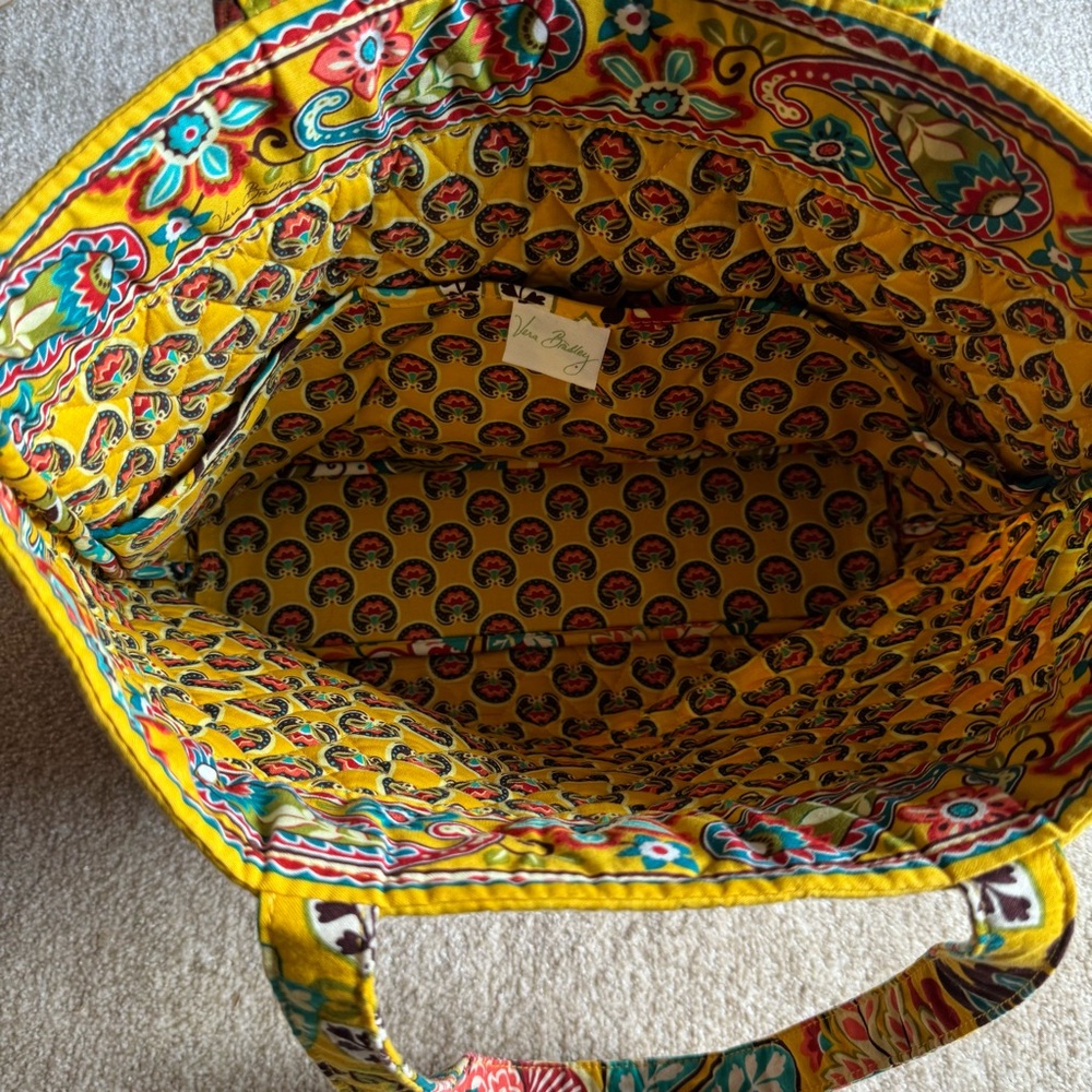 Vera Bradley Tote - Picture 3 of 10